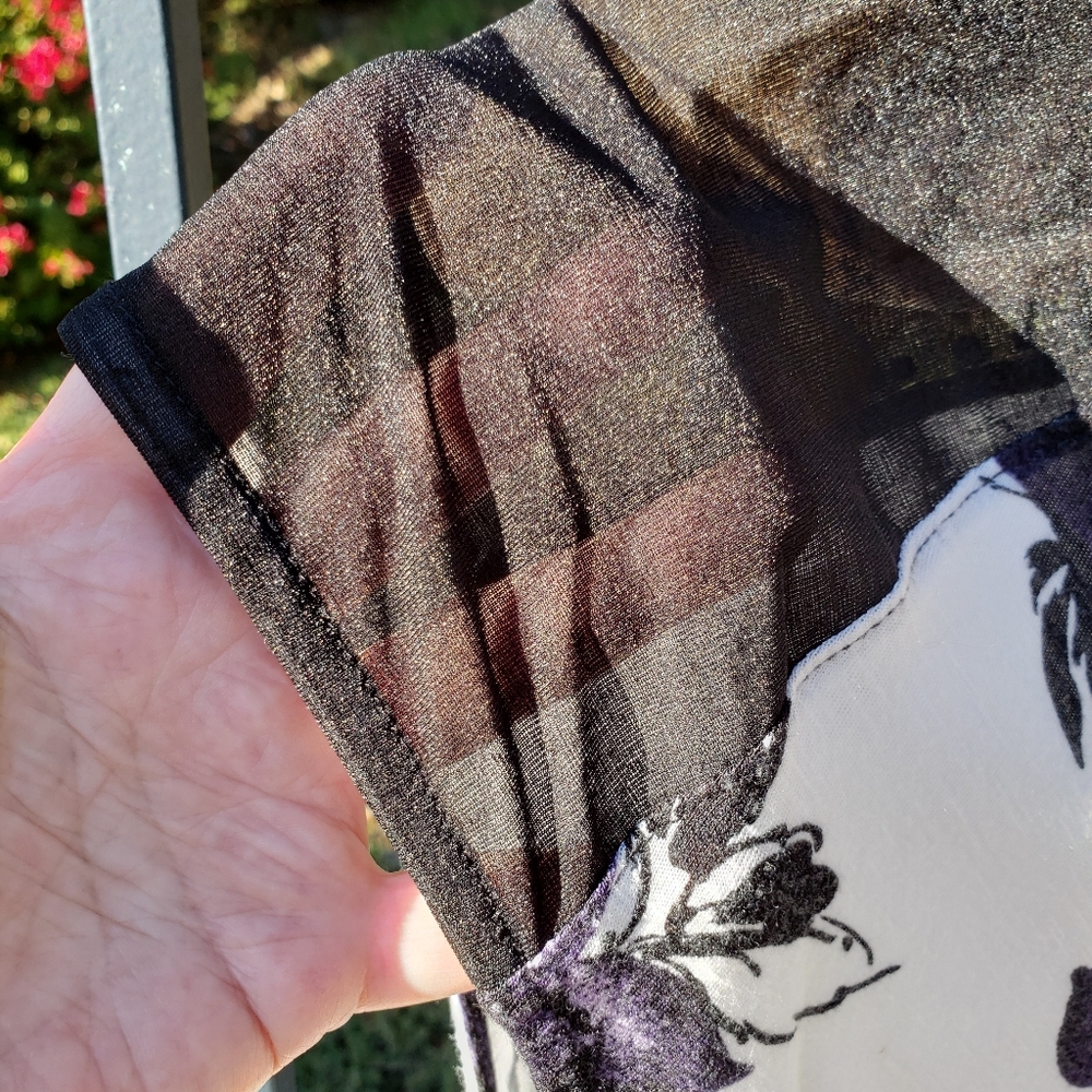 Floral Top - Picture 3 of 10